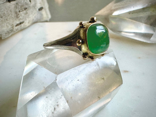 Burmese Jade Ring in 18K Gold - Bluecave Jewelry